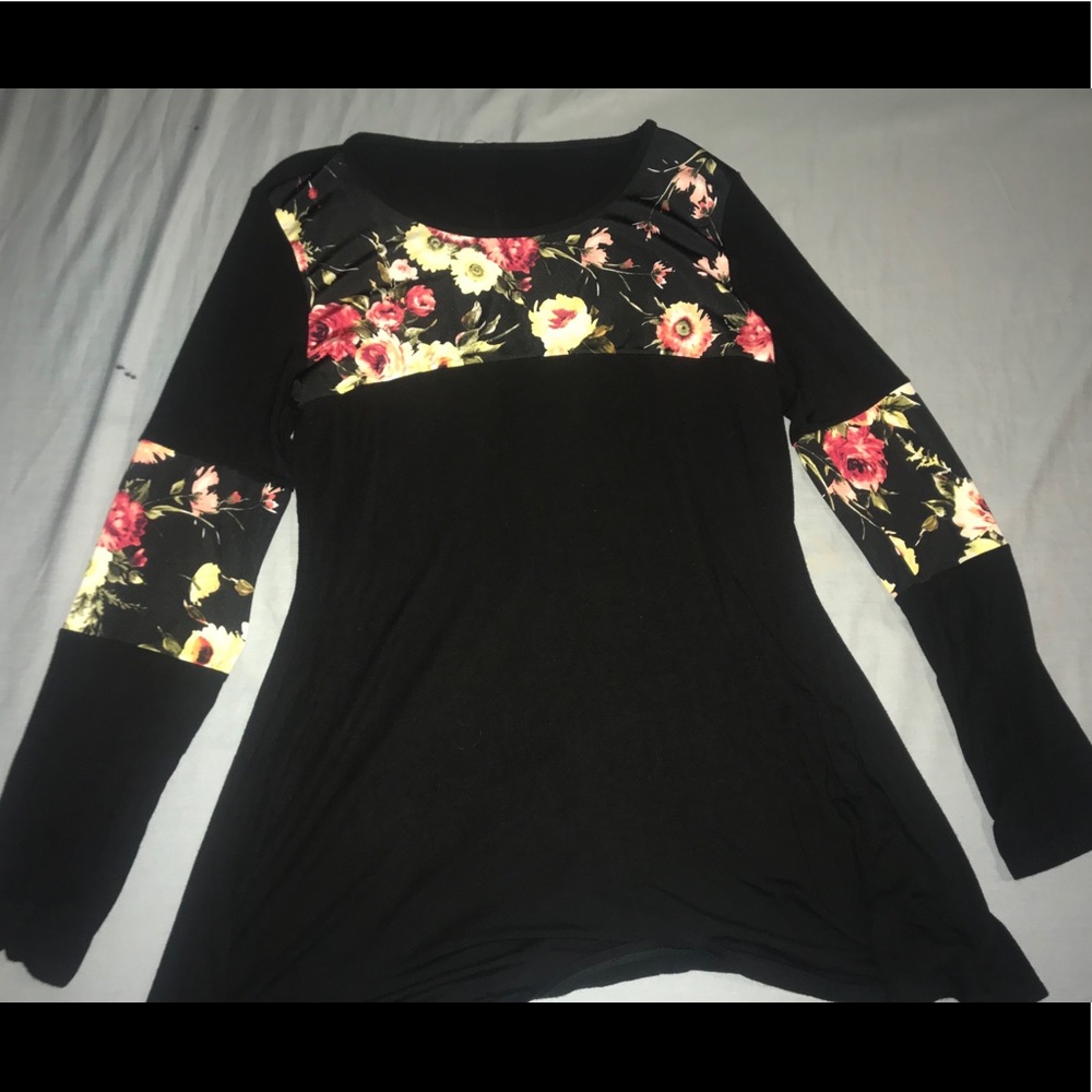 Long sleeve flower print flowy shirt